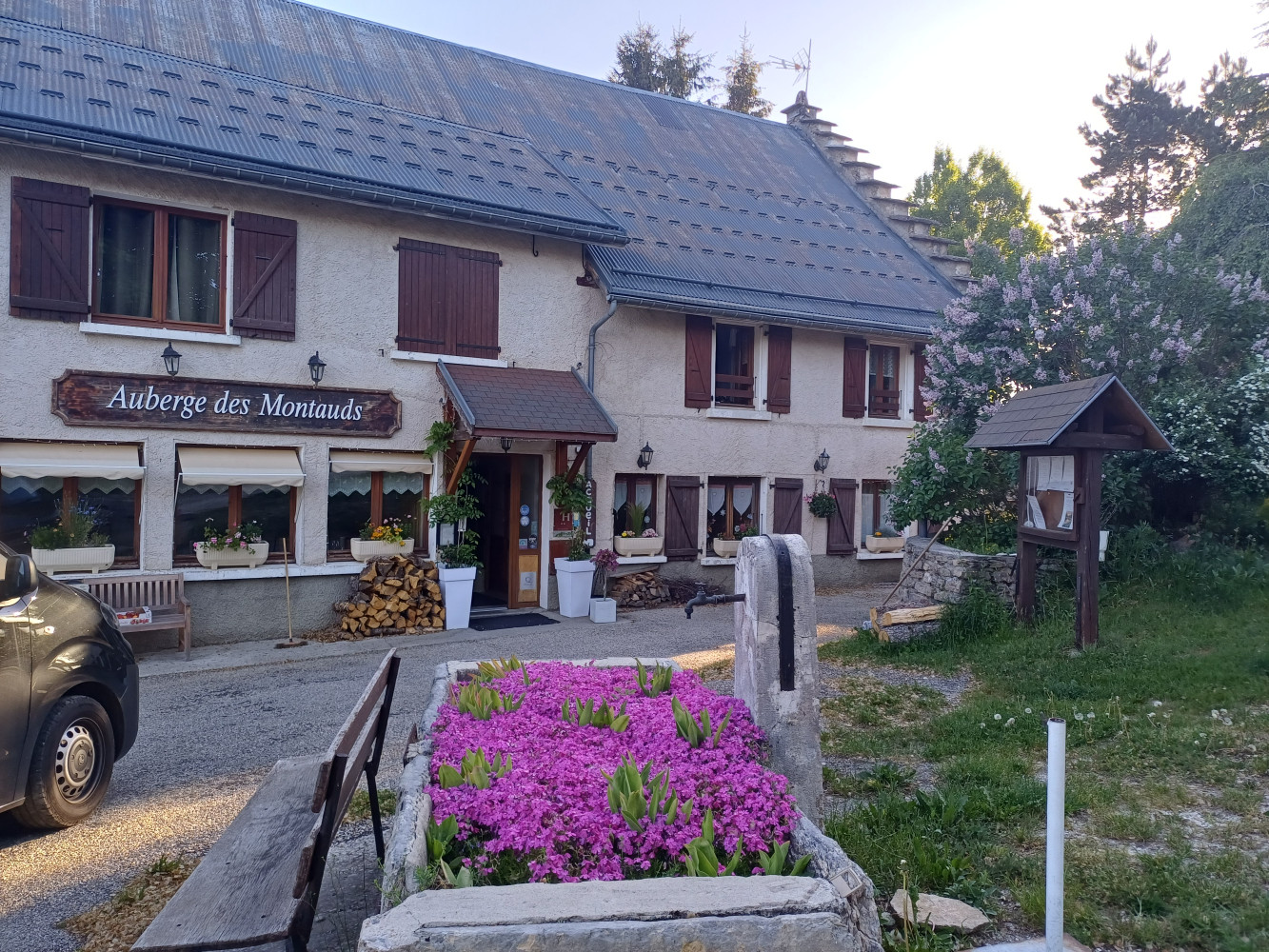 Photo de AUBERGE DES MONTAUDS